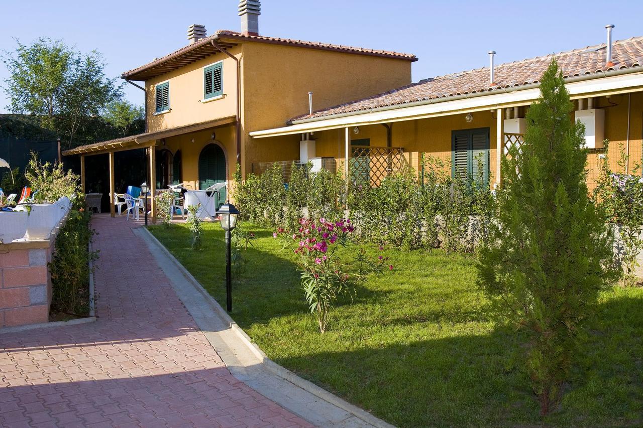 Borgo Guglielmo Aparthotel Marina di Cecina Kültér fotó